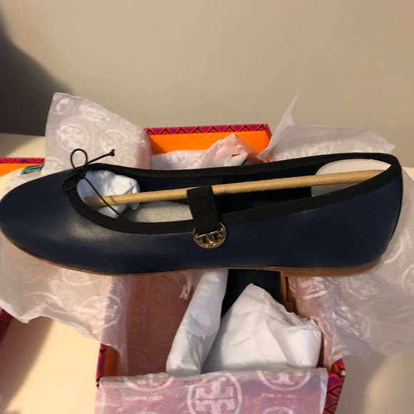 Tory Burch Mary Jane Ballet Flat shoe - Picture 2 of 6